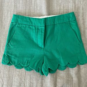 Scalloped green shorts for girls